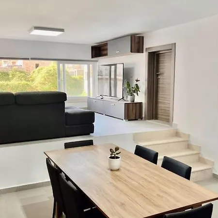 New 5 Bedroom *