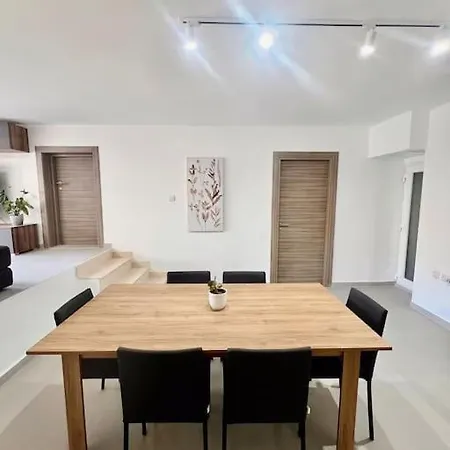 New 5 Bedroom