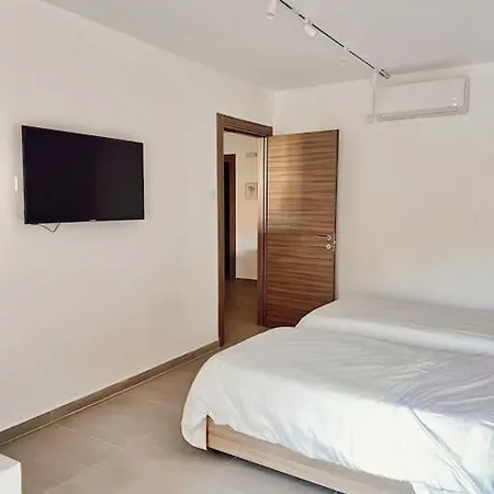 Apartamento New 5 Bedroom Msida