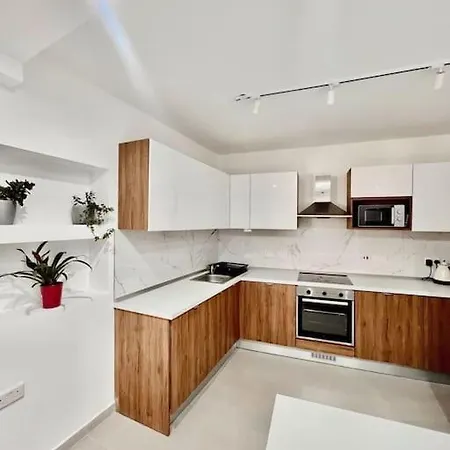 Apartamento New 5 Bedroom *