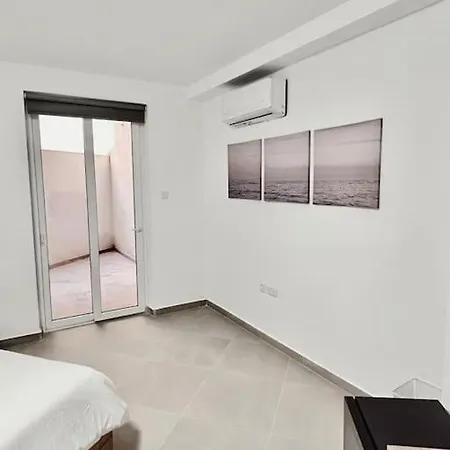 New 5 Bedroom *