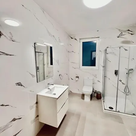 Apartamento New 5 Bedroom *